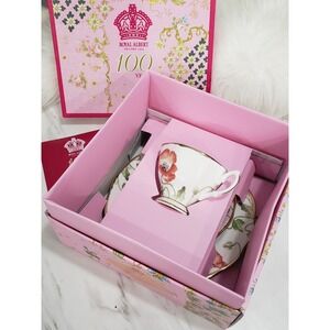 Royal Albert 100 Years 1970 POPPY Trio Teacup Saucer Plate 3 Piece Set